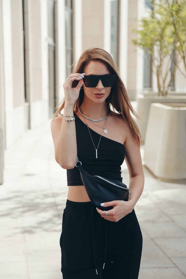 Le sac banane pour femme : Un accessoire pratique et tendance