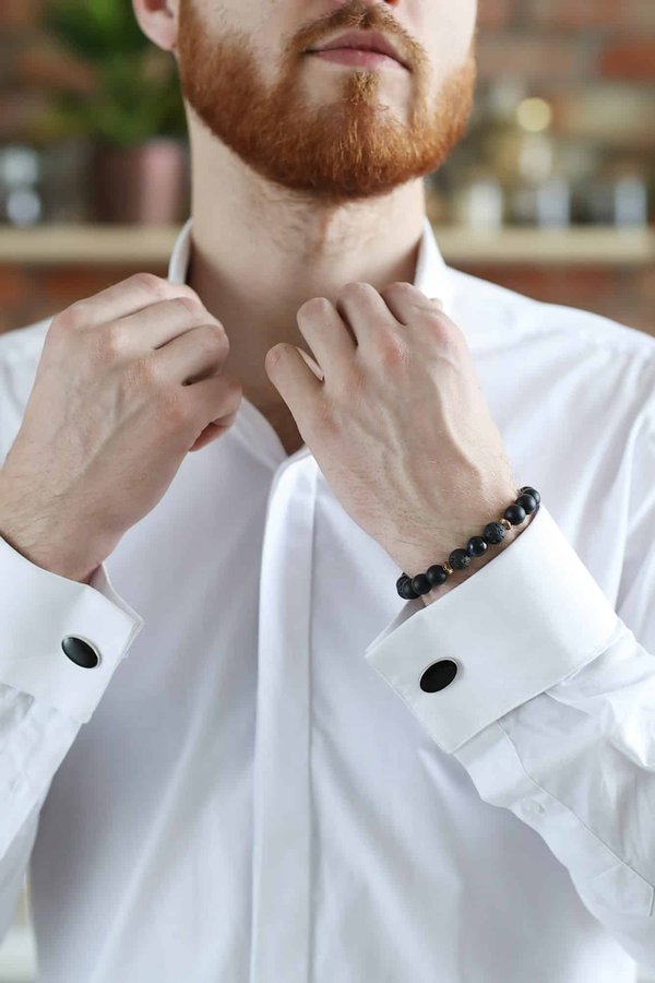 Quels styles de bracelets médiévaux pour hommes sont disponibles ?